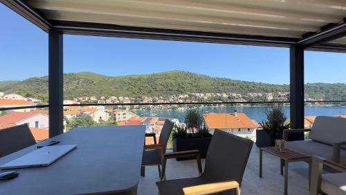 Brna Apartment | Villa Fortuna