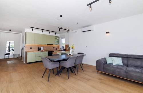 Lovinac House | Villa Fortunata with outdoor pool, terrace and garden