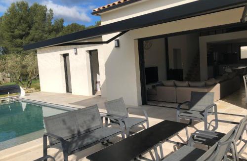 Garrigues-Sainte-Eulalie House | Villa plein sud