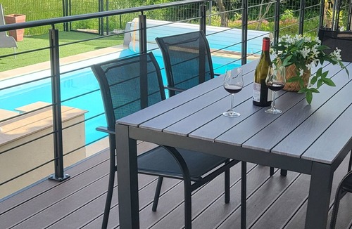 Montaren-et-Saint-Mediers House | Villa Piscine view