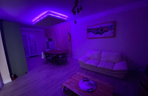 Saint-Etienne-de-Fougeres Villa | Villa Détente Jacuzzi