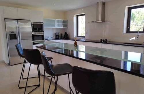 Saint-Crepin-et-Carlucet Villa | Villa with heated indoor pool