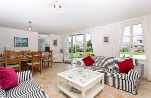 L'Aiguillon-sur-Vie Villa | Villa avec piscine privée | sur le Terrain de Golf