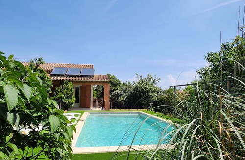 Saint-Julien-de-Peyrolas House | Villa 3 Chambres Avec Jardin et Piscine Privative