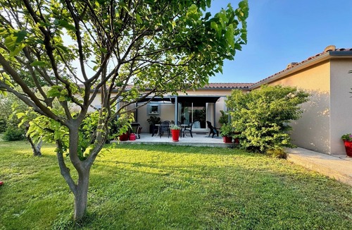 Saint-Laurent-des-Arbres Villa | Villa les Arts de la Table