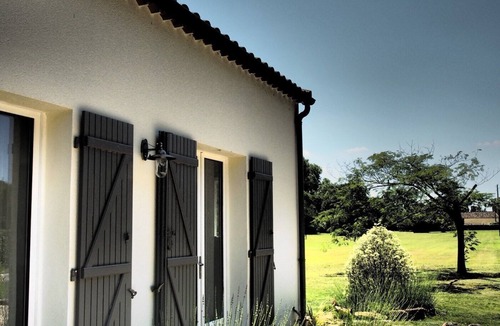 Saint-Magne-de-Castillon House | Villa in Château Franc Daut