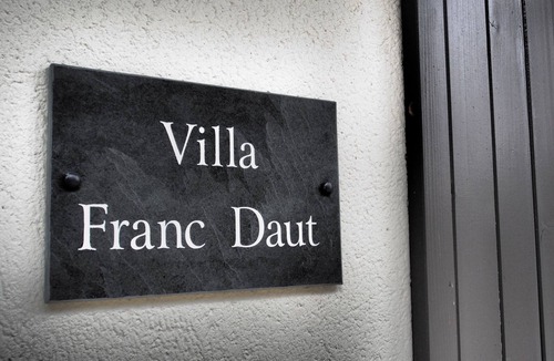 Saint-Magne-de-Castillon House | Villa in Château Franc Daut