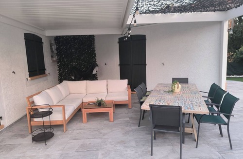 Saint-Mathieu-de-Treviers Villa | Villa Avec 6 Couchages Dans un Village Calme et Arboré