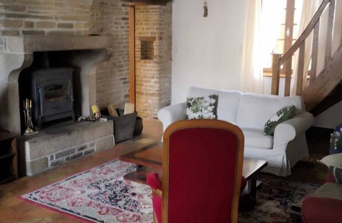 Savigny-le-Vieux House | Villa