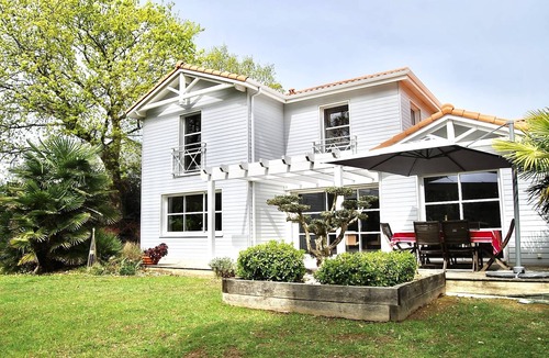 Saint-Marc-sur-Mer Villa | Villa