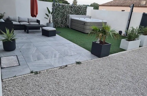 Villeneuve-les-Maguelone Villa | Villa close to the beach with jacuzzi