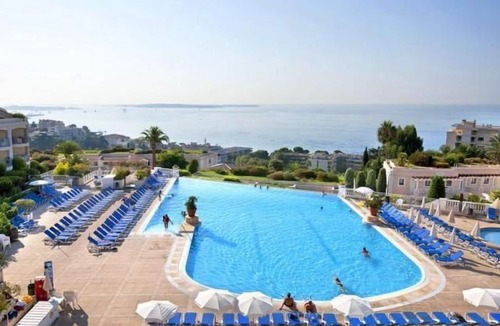 La Croix des Gardes Apartment | Villa Francia by Interhome