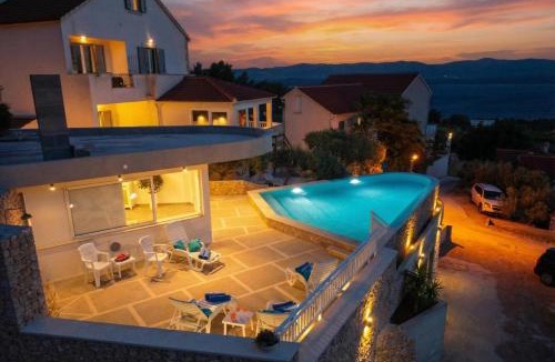 Bol Apartment | Villa Franka with swimming pool