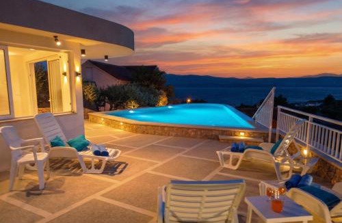 Bol Apartment | Villa Franka with swimming pool