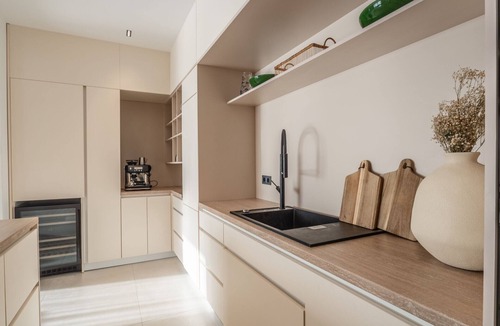 Velim House | Villa Freedom - Five Bedroom with Balcony