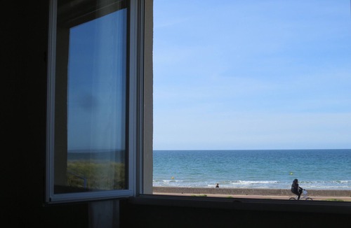 Ouistreham Villa | VILLA FRONT DE MER, superb sea view, the beach at your feet, direct access