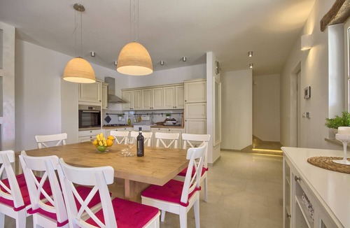 Grandici Villa | Villa Fumeti