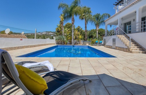 Urbanitzacio la Fustera Villa | Villa 'Fustera' with Private Pool, Wi-Fi and Air Conditioning