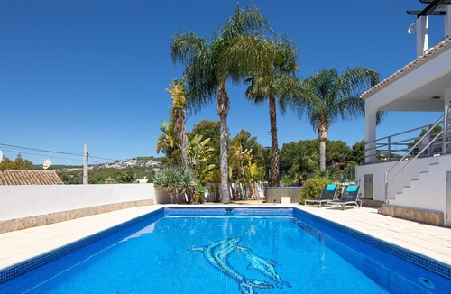 Urbanitzacio la Fustera Villa | Villa 'Fustera' with Private Pool, Wi-Fi and Air Conditioning