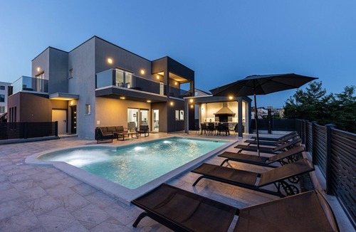 Dicmo Villa | Villa Gabriel with heated pool, Jacuzzi, sauna, children playground, WIFI, private parking, pet friendly
