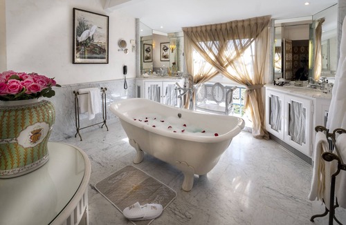 Nord Hotel | Villa Gallici Hôtel & Spa - Relais & Châteaux