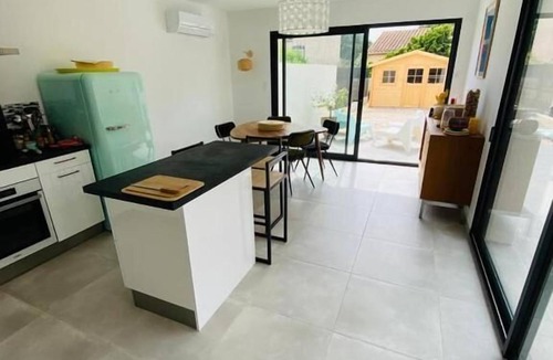 Sainte-Marie-la-Mer Villa | Villa-Garden view-Private Bathroom