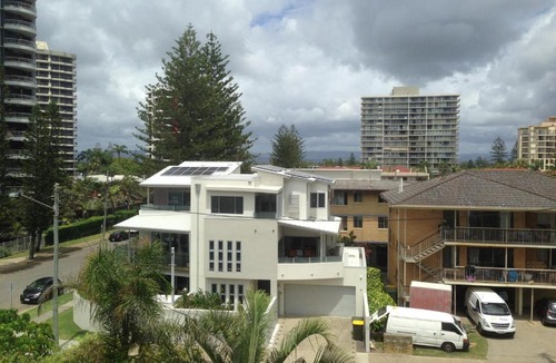 Surfers Paradise House | Villa Garfield Surfers Paradise