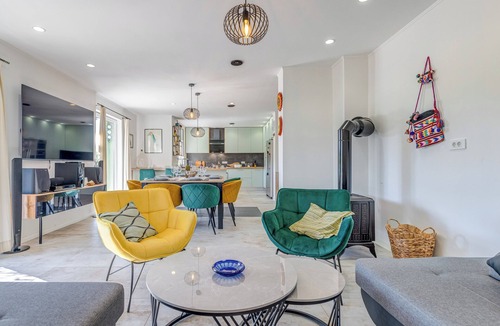 Central Dalmatia Villa | Villa Gariful, Sleeps 8 with Pool & Pet Friendly