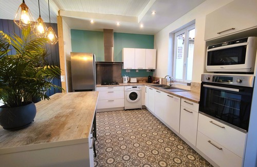Cazeres House | Villa Garona with pool between Toulouse and Pyrenees mountains