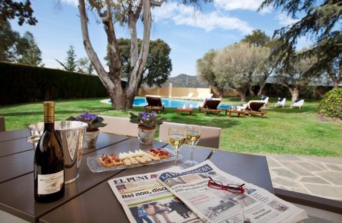 Sant Just Desvern Villa | Villa Gaudi