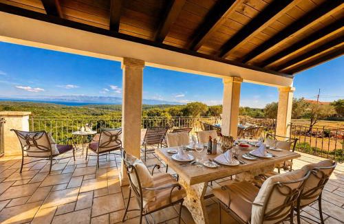 Punta Kriza Villa | VILLA GEMINI Luxus Pool und Meerblick Punta Križa