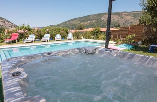 Foix House | Villa Georges