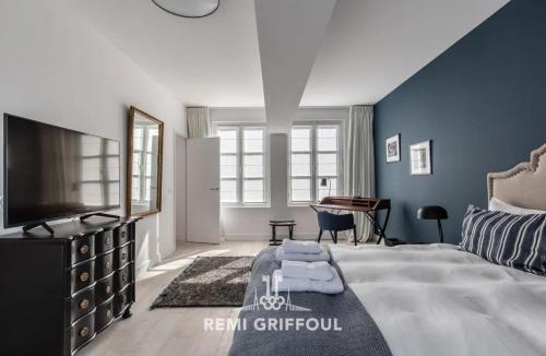 Honfleur Villa | Villa Gernez Historic Center 10 guests