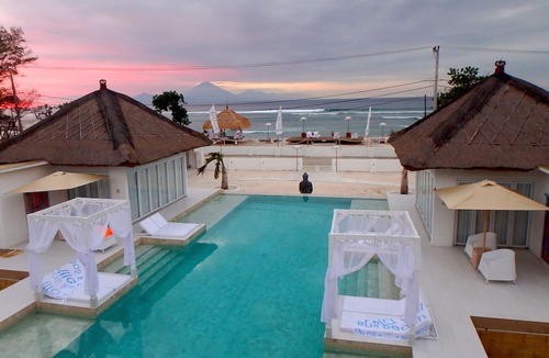 Gili Trawangan Villa | Villa-Gili-Bali-Beach - 14-16 people - beachfront - 500 m2-7 rooms + 5 bathrooms