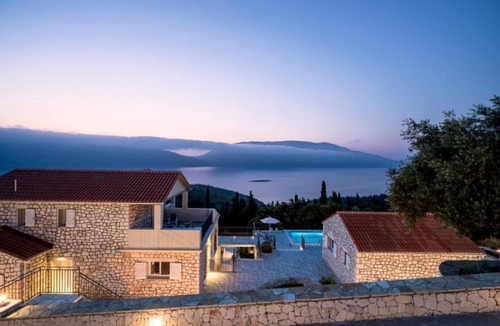 Evreti Villa | Villa Gionis