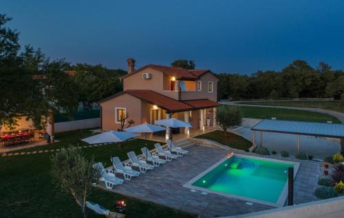 Brecevici Villa | Villa Gita