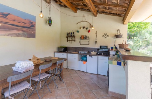 Grospierres House | Villa 'Gite' with Private Pool, Private Garden and Wi-Fi