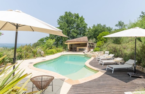 Grospierres House | Villa 'Gite' with Private Pool, Private Garden and Wi-Fi
