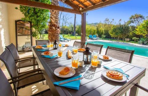 Aumes Villa | Villa Glycines by Villa Plus
