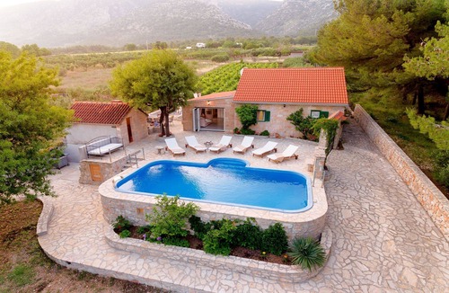 Bol Villa | Villa Golden Beach with Swimming Pool