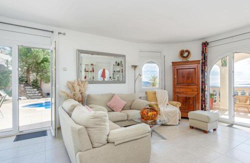 El Mas Isaac Villa | Villa Golden by Interhome