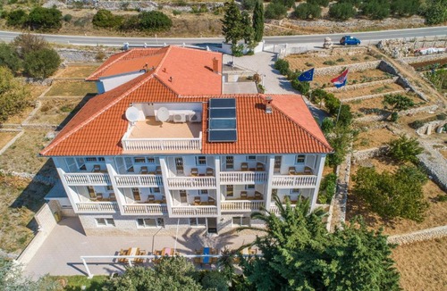 Brist Bed & Breakfast | Villa Gomila
