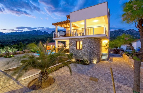 Seline Villa | Villa Grandioza ZadarVillas