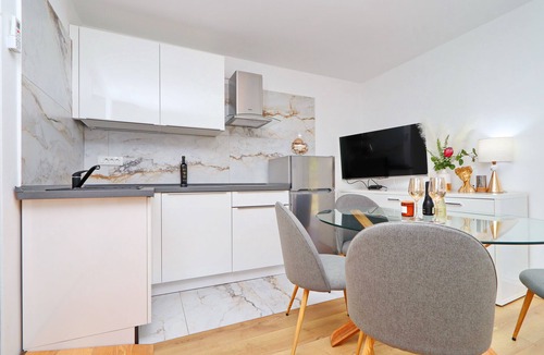 Potirna House | Villa Green Bay Apartments #3
