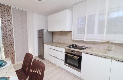 Potirna Apartment | Villa Green Bay Apartments
