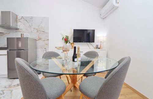 Potirna Apartment | Villa Green Bay Apartments