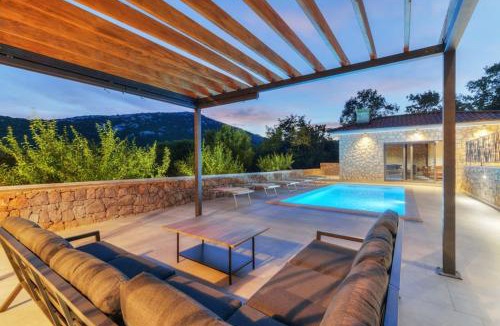 Novi Vinodolski Villa | Villa Green Sky