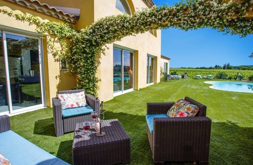 Usclas-d'Herault Villa | Villa Grenache by Villa Plus