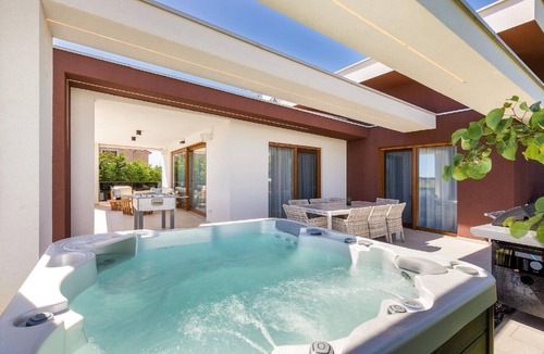 Sikici House | Villa Grofica, heated pool, tavern, near the beach
