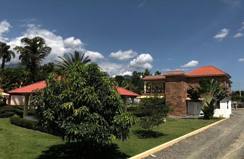 Bonao Villa | Villa Hacienda el CD en Bonao